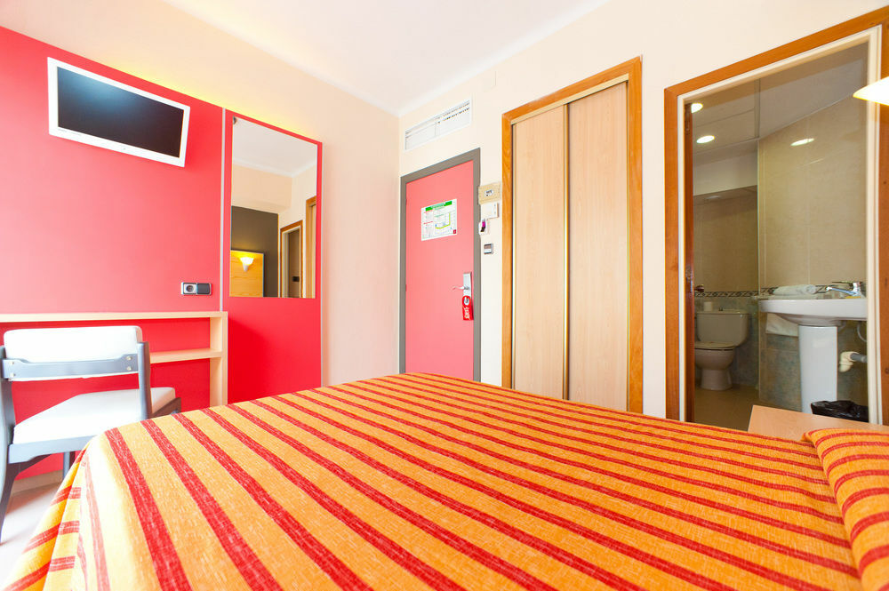 The Red Hotel By Ibiza Feeling - Adults Only San Antonio  Exterior photo