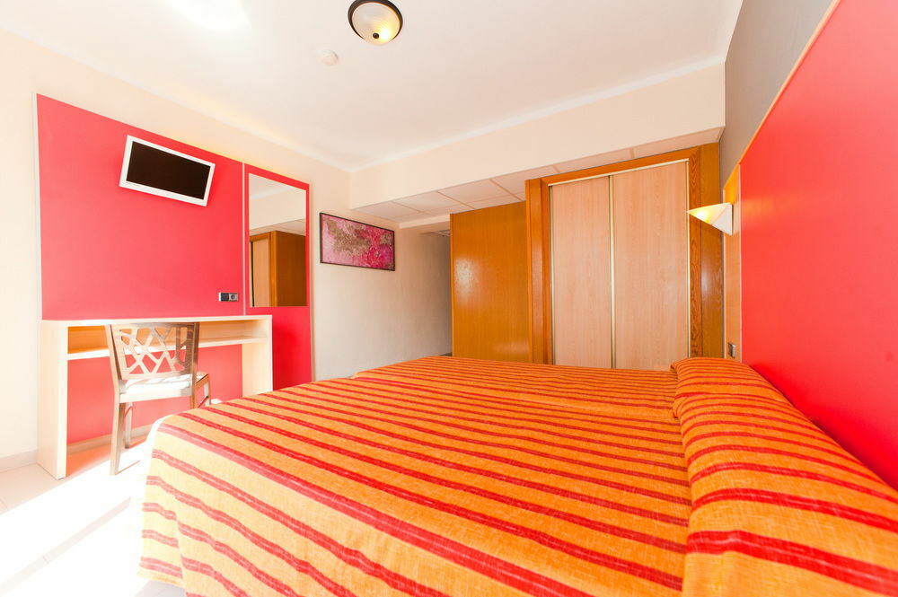 The Red Hotel By Ibiza Feeling - Adults Only San Antonio  Exterior photo